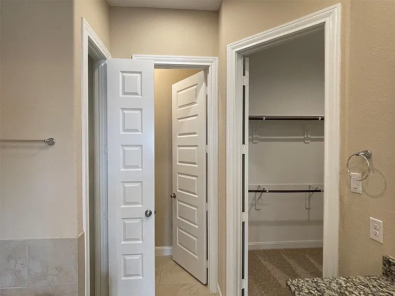 10418 Quiet Courtyard Rd — Photo 23