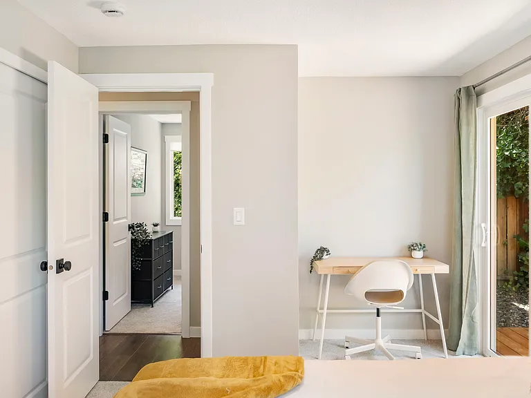 6100 Barclay St — Photo 25