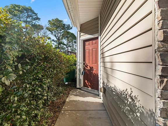 2nd image of 1004 Woodall Ct.