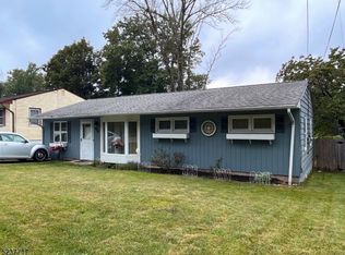 44 Prospect Point Rd, Lake Hopatcong, NJ 07849