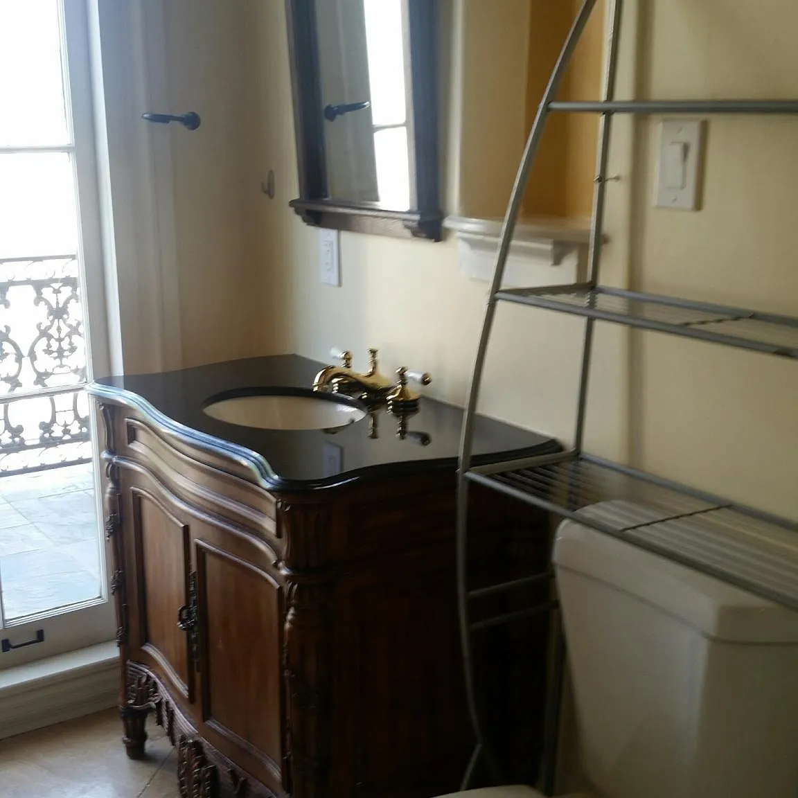 1 bed, 1.5 bath, 1300 sqft, $2,250 — Photo 3