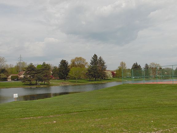 4th image of 4323 Foxpointe Dr #1
