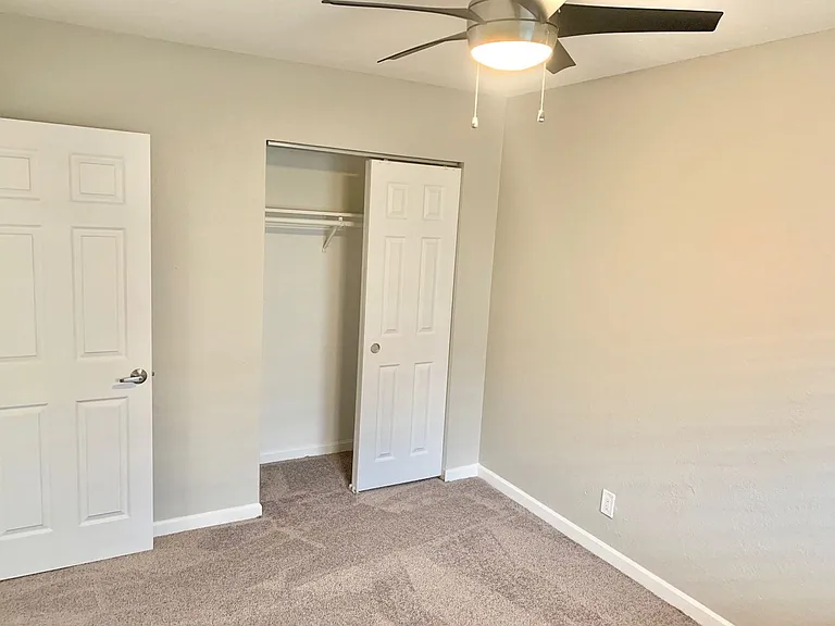 Adeila Apartments — Photo 17