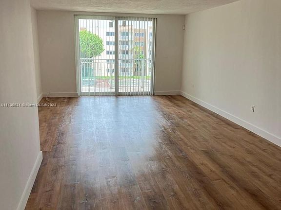 3rd image of 6960 Miami Gardens Dr APT 2-427