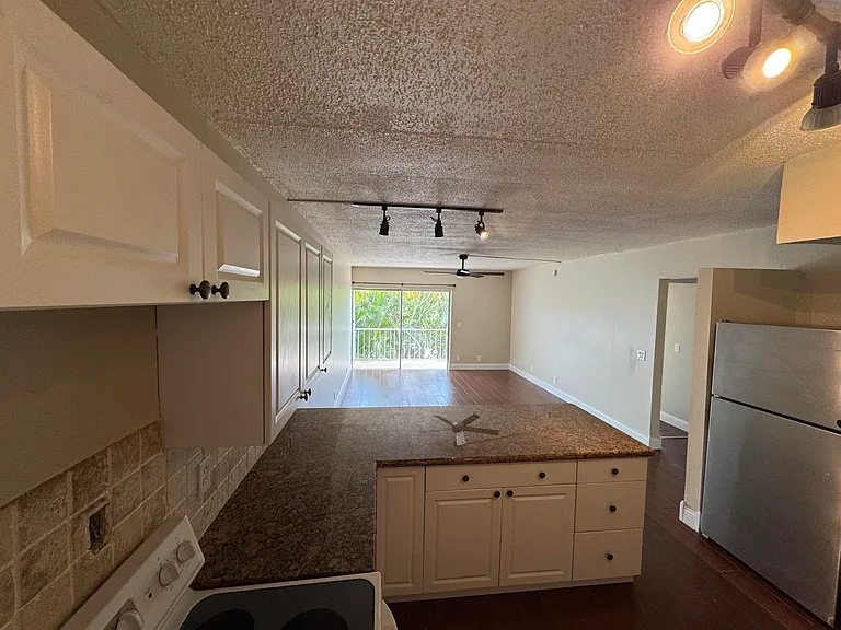 725 Hummingbird Way #210 — Photo 14