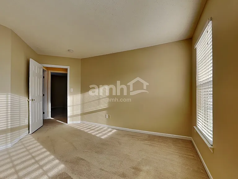 2452 Featherston Ct — Photo 21