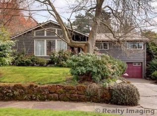 6432 SW Loop Dr, Portland, OR 97221