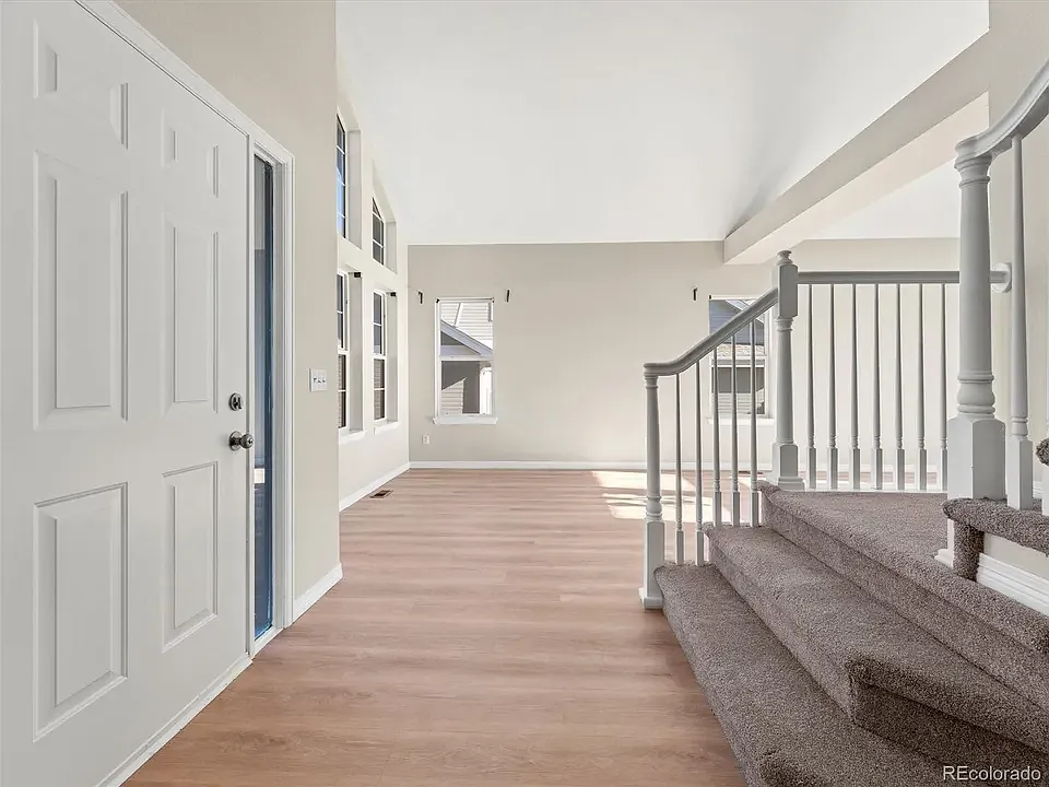 5 bed, 2848 sqft, $3,500 — Photo 2