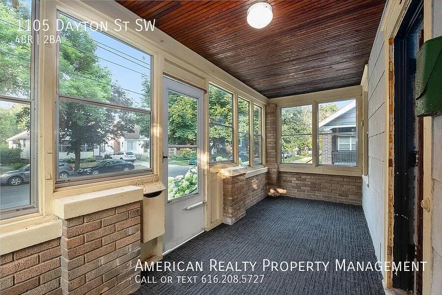 4 bed, 1144 sqft, $2,500 — Photo 2