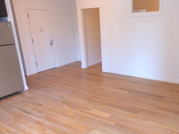 5th image of 181 Macdougal St APT 3L
