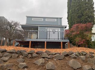 3040 NE Blakeley St, Seattle, WA 98105