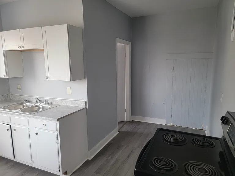 502 Hart St #504 — Photo 9