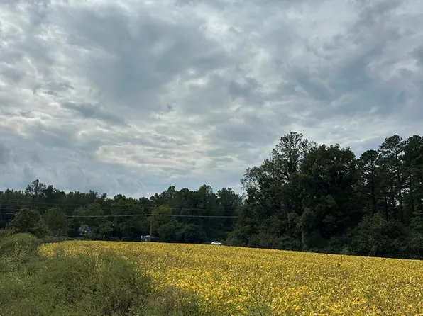 52-31 Beulah Ln, Warsaw, VA 22572