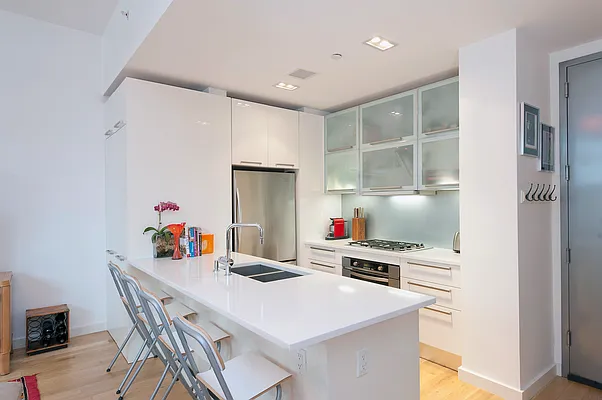 Sold by No Brokers Please | media 6