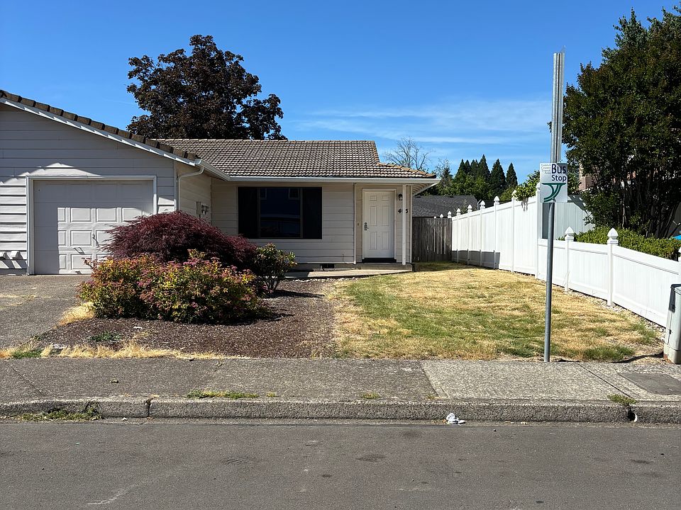 1st image of 405 SE Alethea Way #405