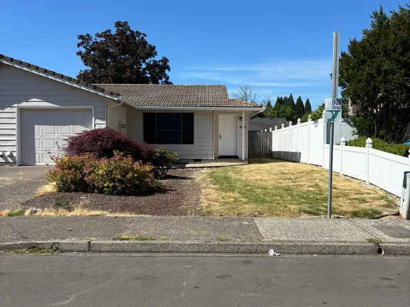 405 SE Alethea Way #405, McMinnville, OR 97128