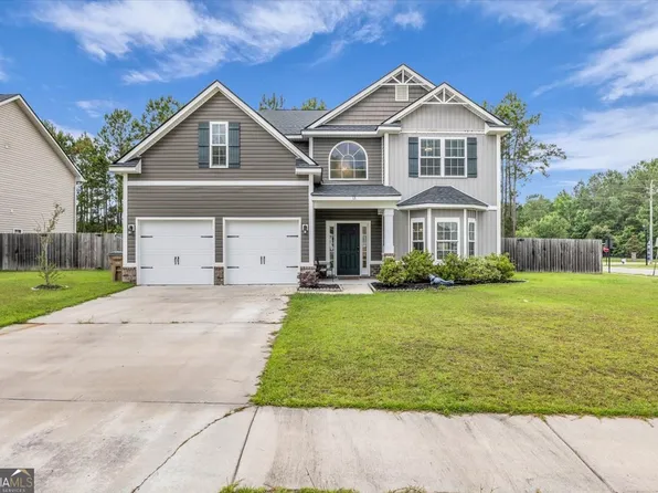 13 Blaze Cir, Hinesville, GA 31313