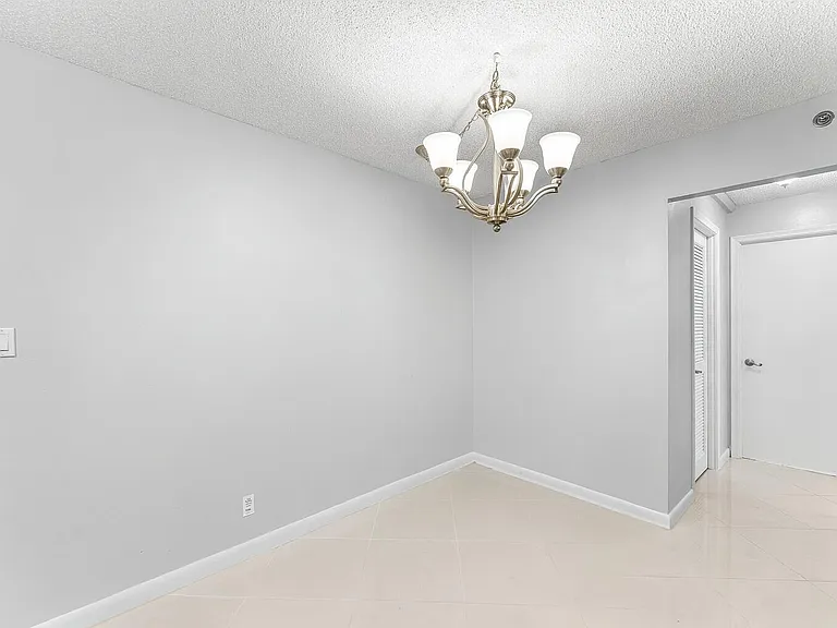 3215 S Ocean Blvd #407 — Photo 33