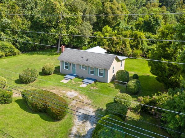 2810 Oaks Rd
