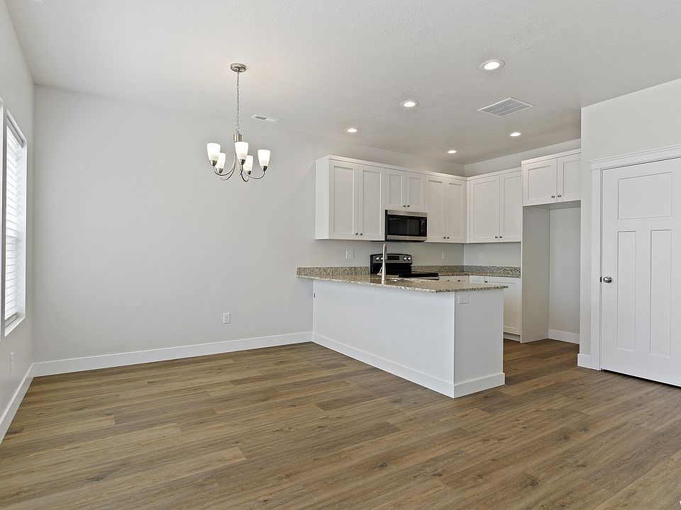 398 N 100 W UT Zillow