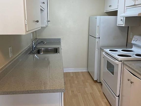 4th image of 1466 San Antonio St