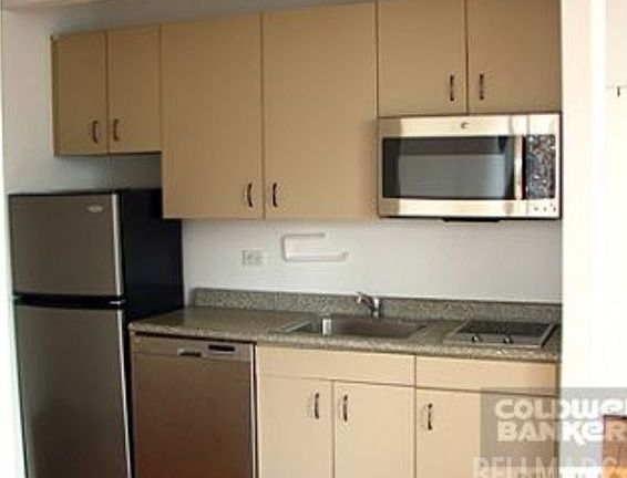 4th image of 111 W 67th St APT 23N