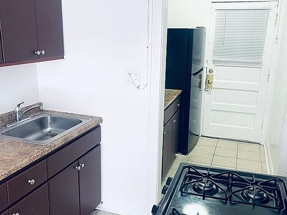 4th image of 1722 E 70th St APT 1C