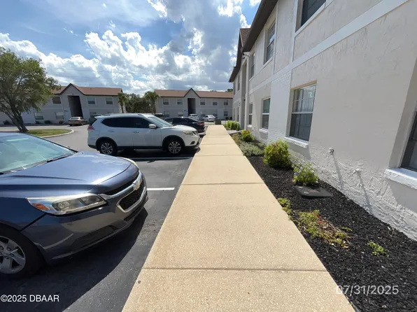 426 Banana Cay Dr APT I, South Daytona, FL 32119
