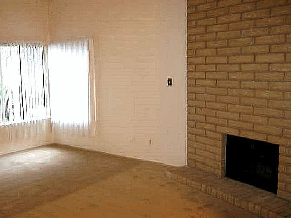 5th image of 6874 Trovita Way