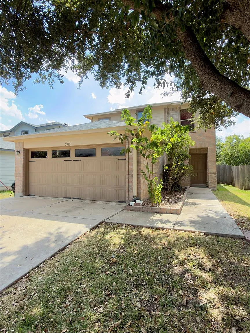 3 bed, 2.5 bath, 1845 sqft, $2,050 — Photo 1