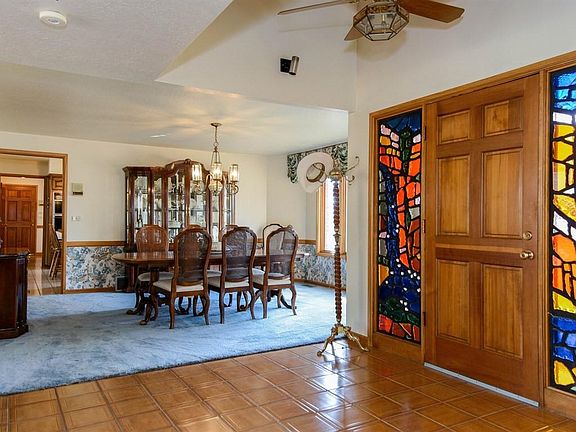 Formal Dining