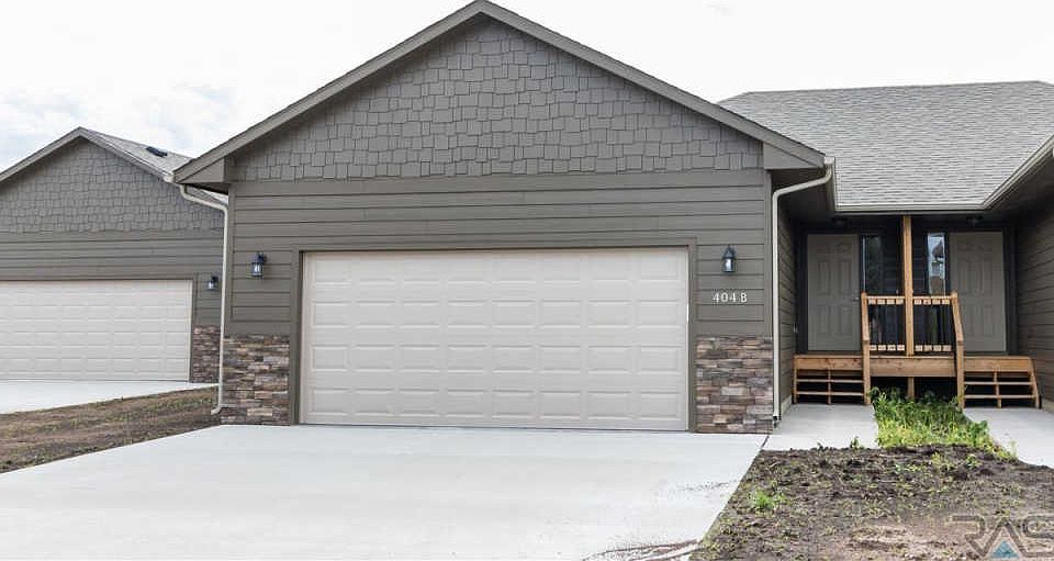 1st image of 404 Macey Ave #B