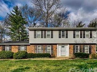 1015 Haversham Pl, Saint Louis, MO