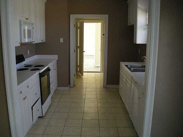 2nd image of 121 Linda Dr