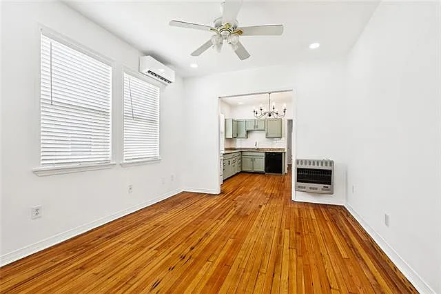 2 bed, 1.0 bath, 885 sqft, $1,400 — Photo 3