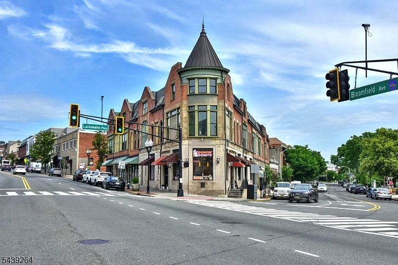 1st image of 295 Bloomfield Ave #C9