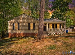 7500 Flag Tail Dr, Midlothian, VA 23112