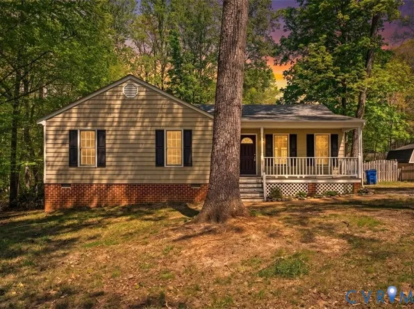7500 Flag Tail Dr, Midlothian, VA 23112