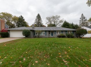 2607 Lomond Dr, Kalamazoo, MI 49008