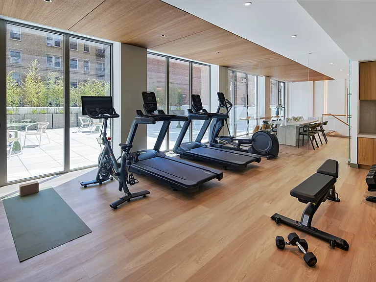 340 Lenox Rd #4B — Photo 8