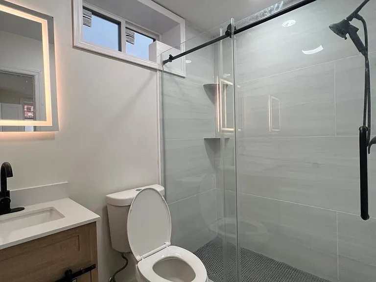174 E 54th St #1 — Photo 11
