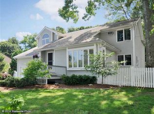 15 David Dr, Cranston, RI 02920