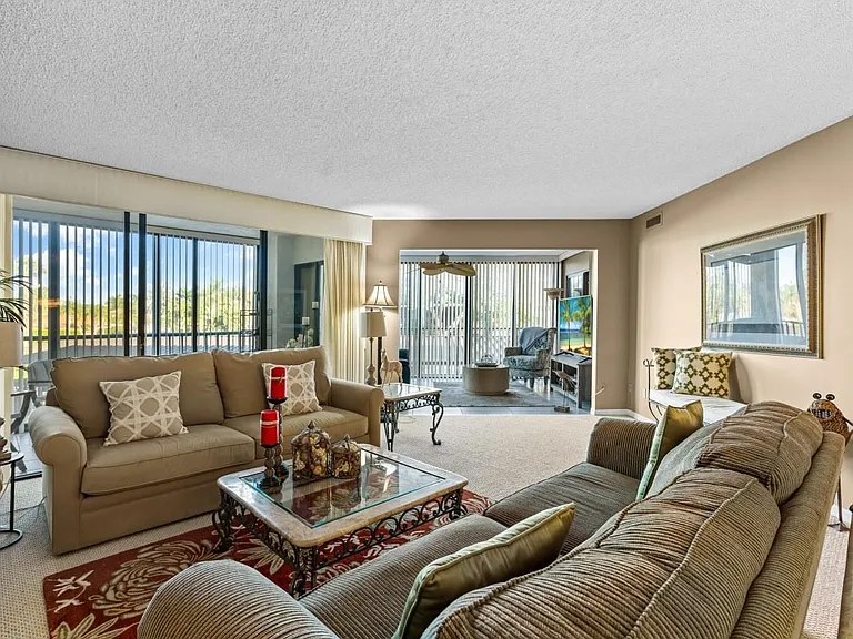 1815 Mooringline Dr #2E — Photo 7