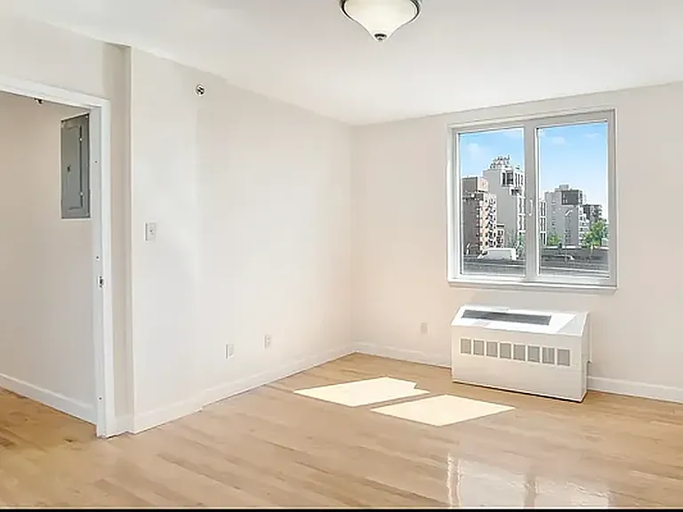 574 4th Ave #7C — Photo 2