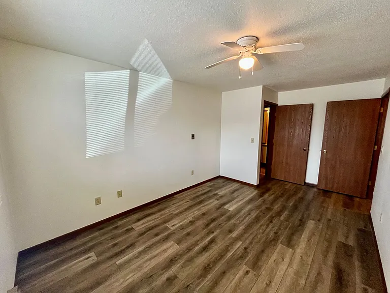 806 S State St — Photo 7