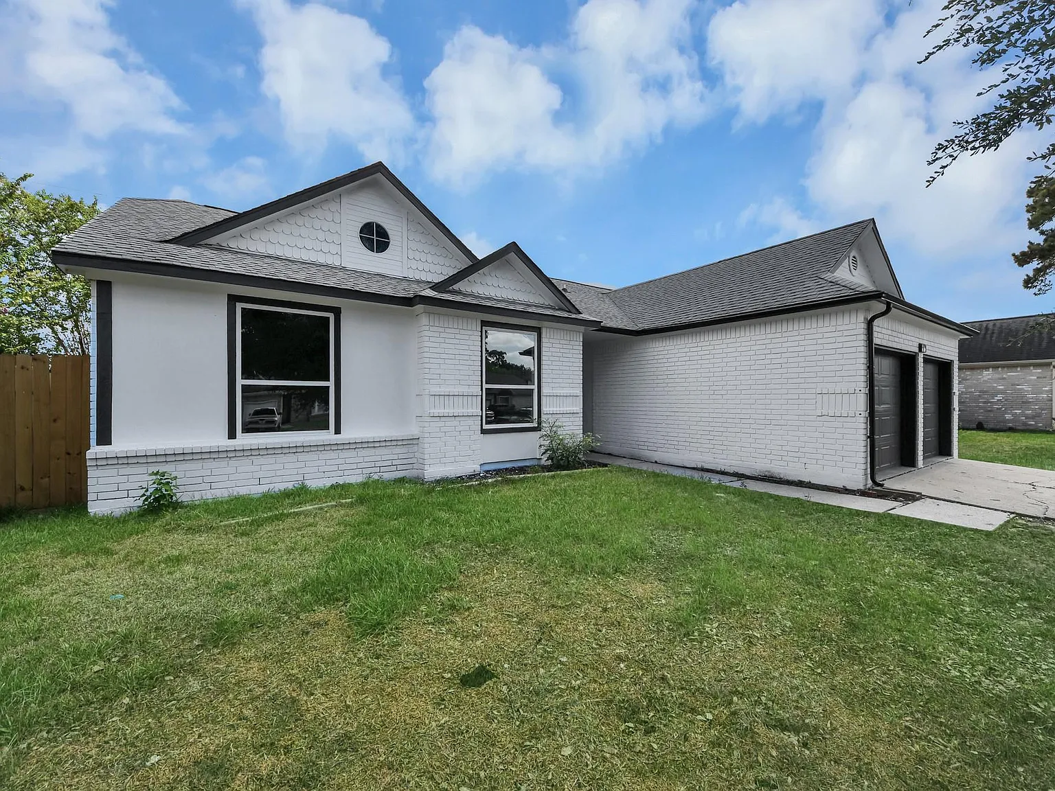 3 bed, 2.0 bath, 1729 sqft, $2,200 — Photo 4