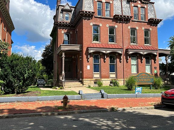 2nd image of 1222 Sheffield St #2B