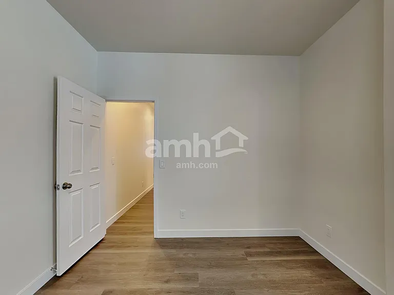 8854 W Northview Ave — Photo 16
