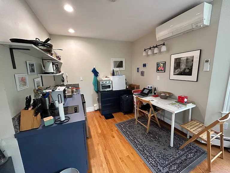 17 Russell St #6 — Photo 8