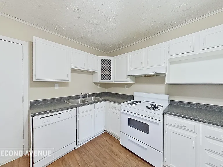 1625 S Union St — Photo 7